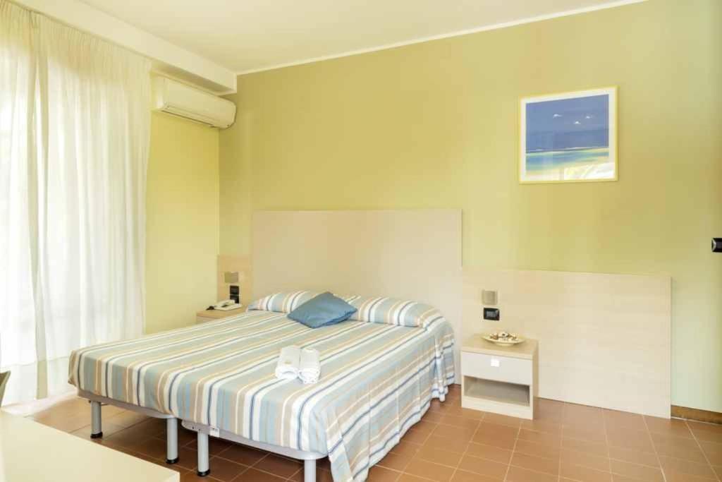 Hotel Blumen San Benedetto del Tronto Exteriör bild