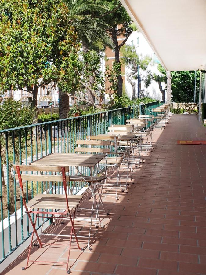 Hotel Blumen San Benedetto del Tronto Exteriör bild