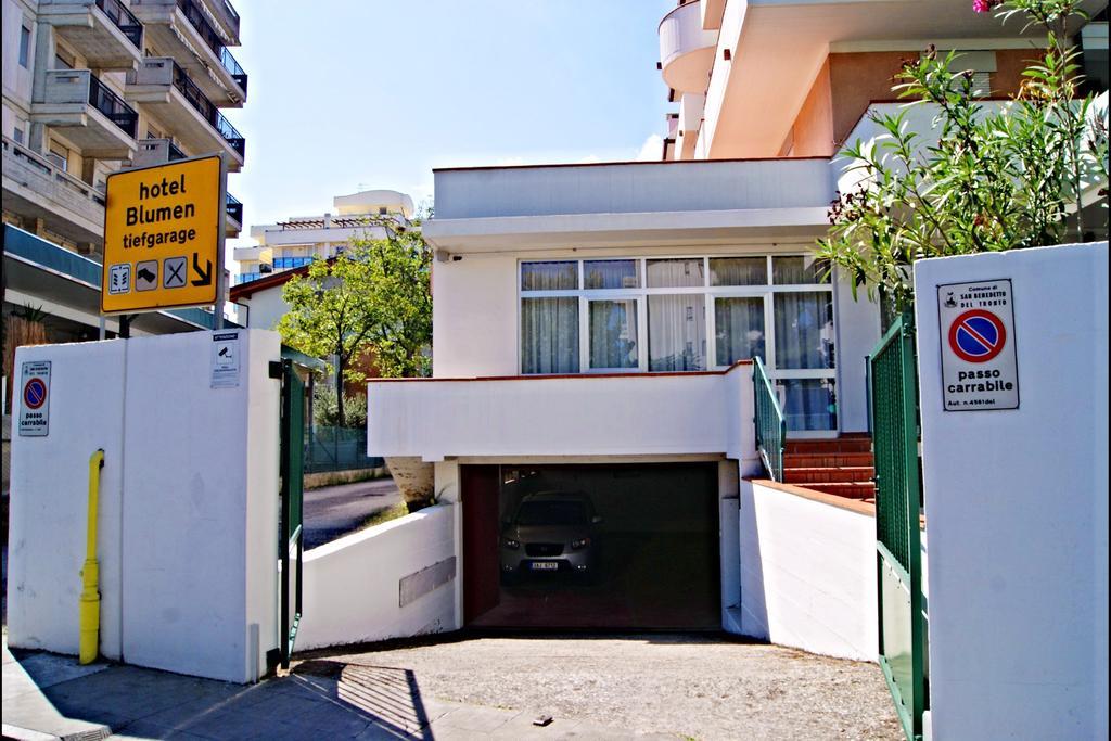 Hotel Blumen San Benedetto del Tronto Exteriör bild