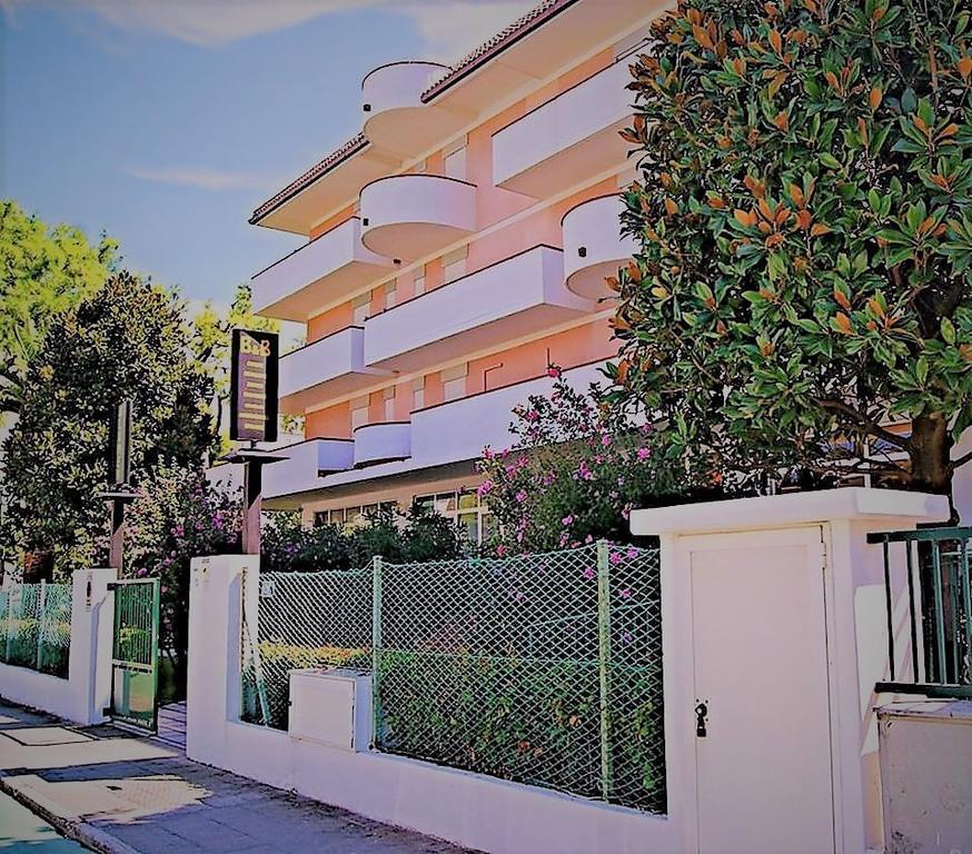 Hotel Blumen San Benedetto del Tronto Exteriör bild